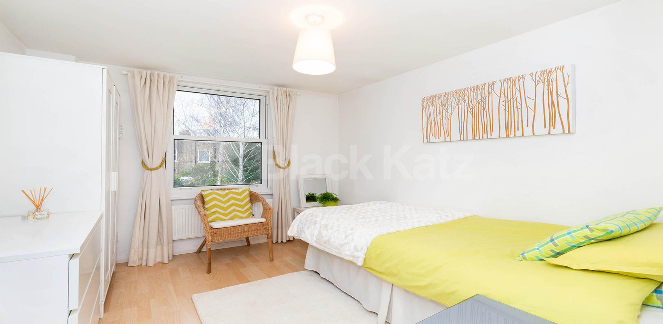 			4 Bedroom, 1 bath, 1 reception House			 Herrick Road, HIGHBURY N5